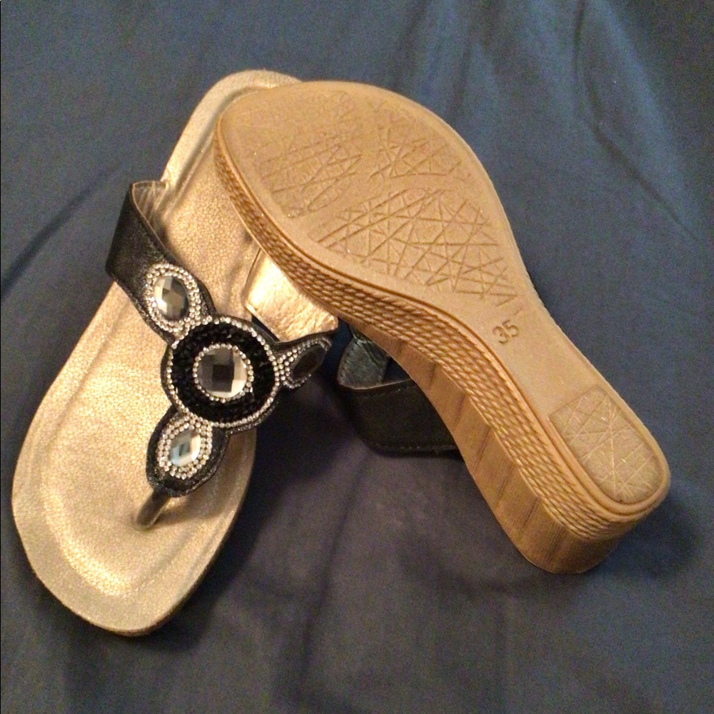 Womens sandals